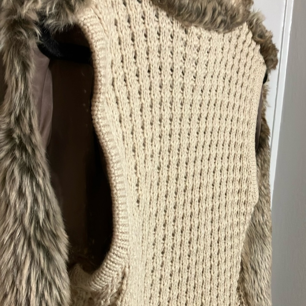 Chic Faux Fur Vest in Brown and Cream - Picture 8 of 12